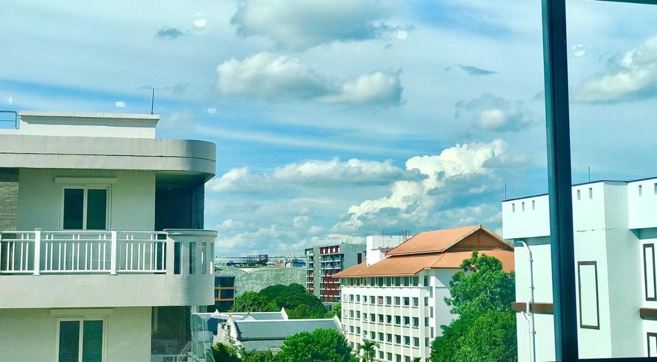 Mountain & City View Panorama At Nimman Apartamento Chiang Mai Exterior foto